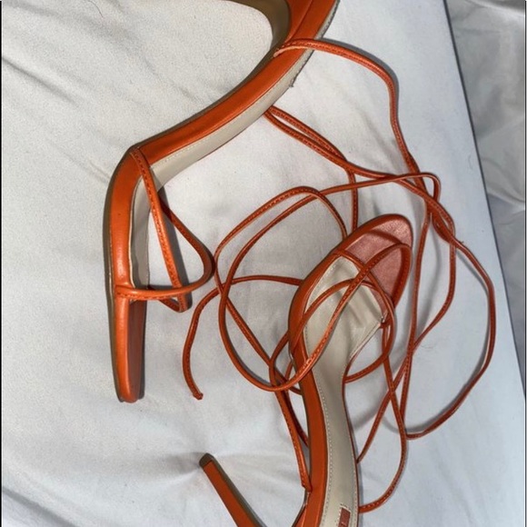 Heels - Picture 1 of 3